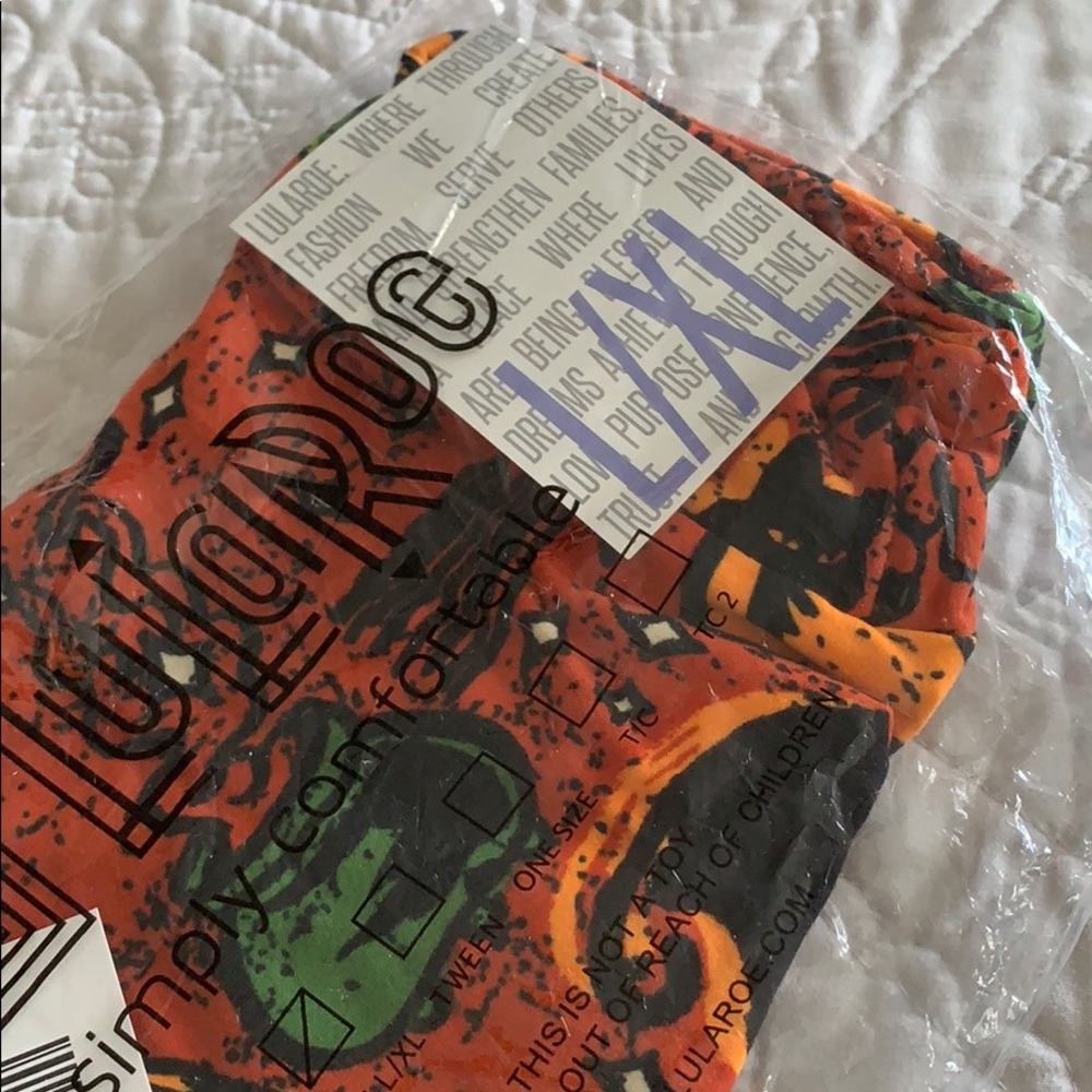New NWT Kids lularoe graphic leggings L/XL a43 - Picture 3 of 3